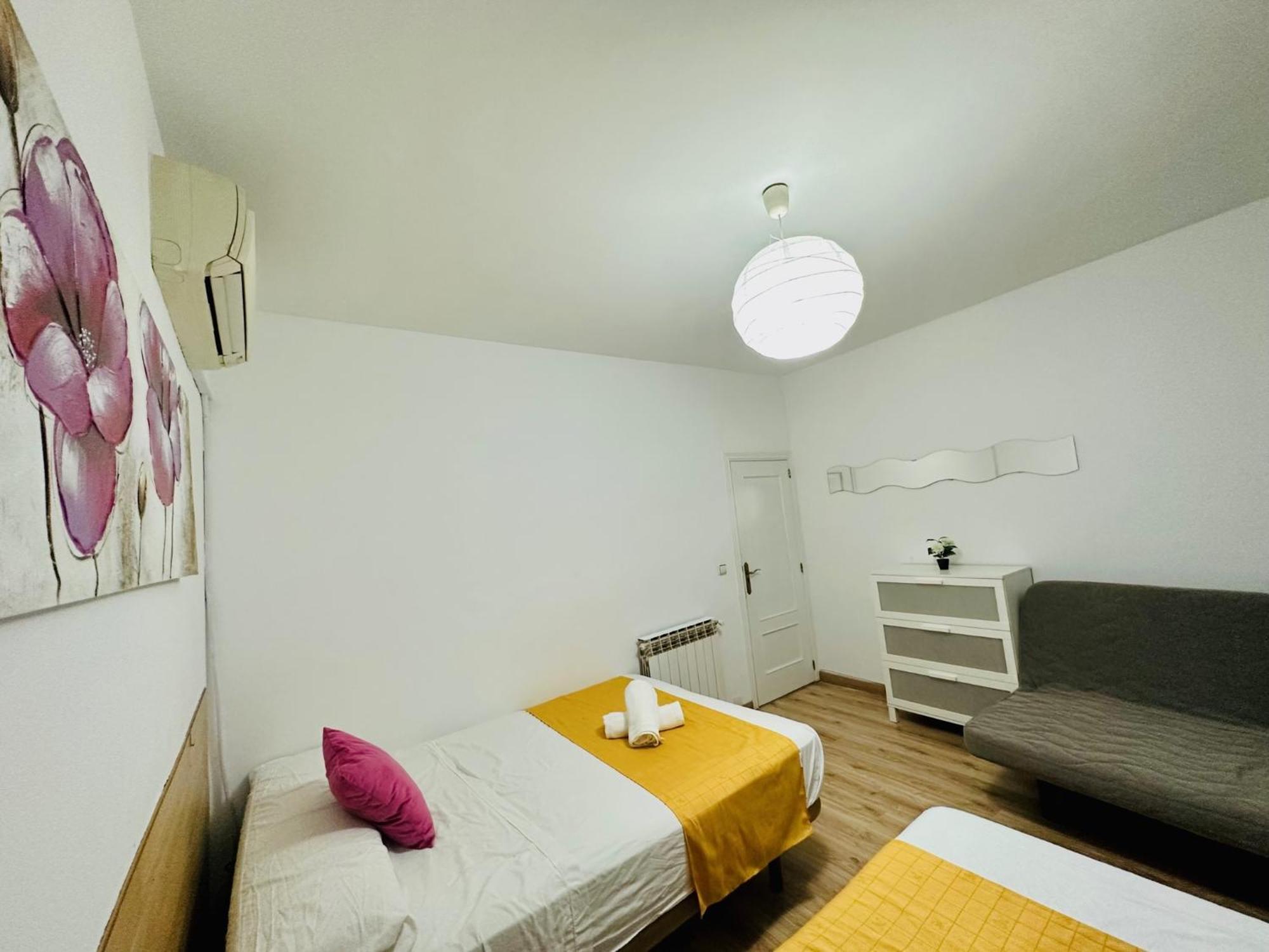 Punta Me Rooms In The Best Location Of Madrid Downtown ภายนอก รูปภาพ